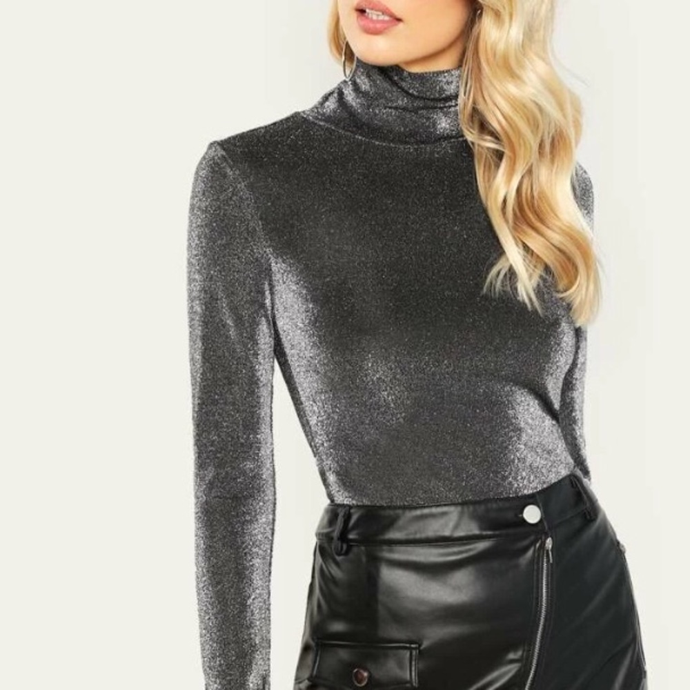 3/$10 ✨ SHEIN High neck glitter tee
